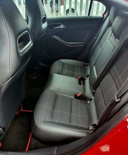 2015 Mercedes-Benz A-180 332668590