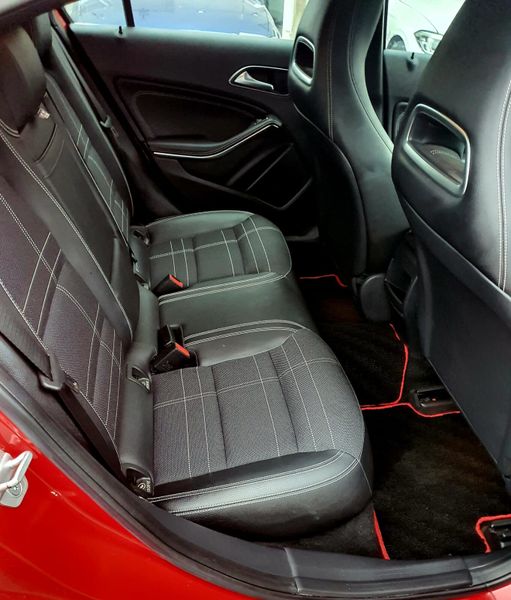 2015 Mercedes-Benz A-180 332668591