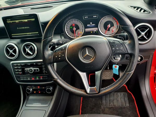 2015 Mercedes-Benz A-180 332668592