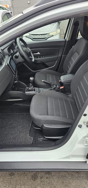 2021 Dacia Duster Comfort  (6 Speed manual) 333141988