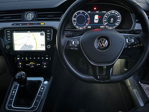 Passat R-Line TDI *Huge Spec 333157031