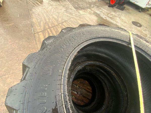400 x 80 x 24 TELEPORTER TYRES.......797. 333222360