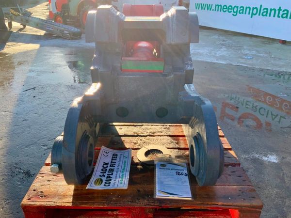 UNUSED STRICKLAND Q/HITCH 100mm PINS.......877. 333245877