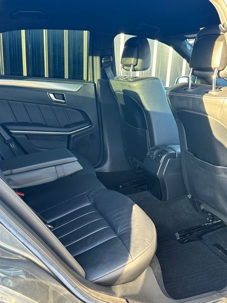 Mercedes-Benz E220d AMG line *LowKms 333267085