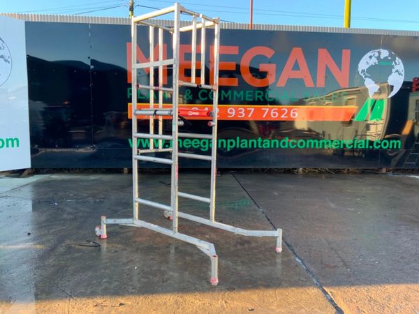 POP UP ALUMINIUM SCAFFOLDING PODIUM......707. 333276077