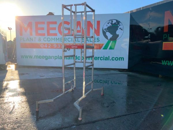 POP UP ALUMINIUM SCAFFOLDING PODIUM......707. 333276084