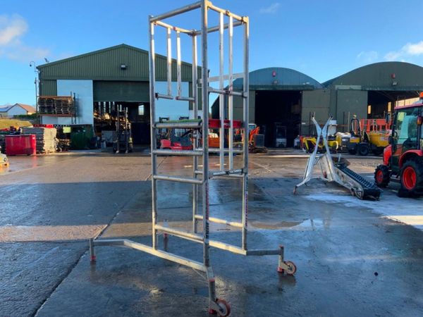POP UP ALUMINIUM SCAFFOLDING PODIUM......707. 333276082