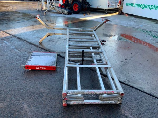 POP UP ALUMINIUM SCAFFOLDING PODIUM......707. 333276091