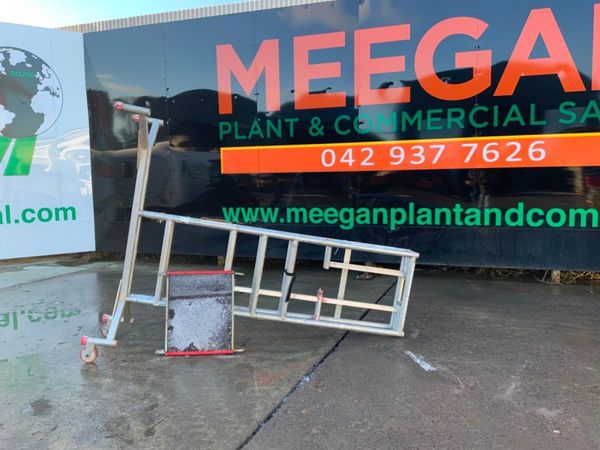 POP UP ALUMINIUM SCAFFOLDING PODIUM......707. 333276092