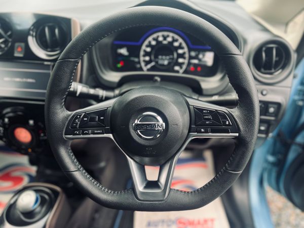 Nissan Note ** medalist package ** 333510103