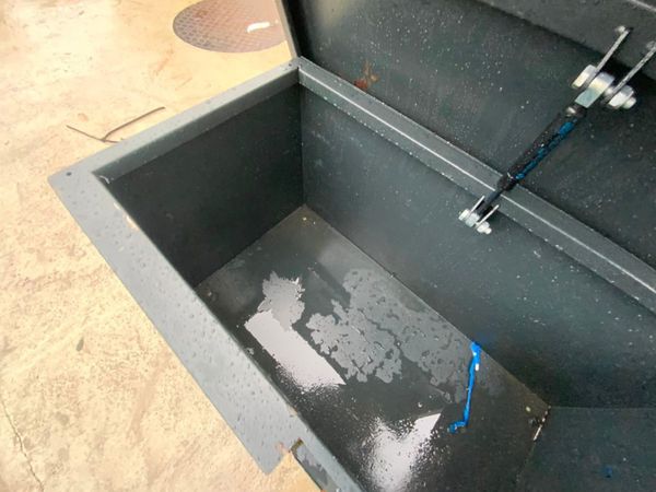 ARMORGARD STEEL STORAGE LOCK BOX....785. 333731953
