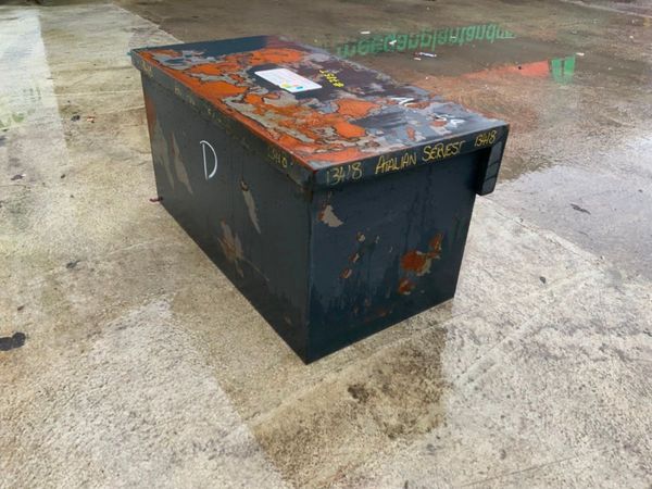 ARMORGARD STEEL STORAGE LOCK BOX....785. 333731960