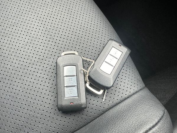 Mitsubishi Outlander Dsl Auto 7 seater 4x4 333983805