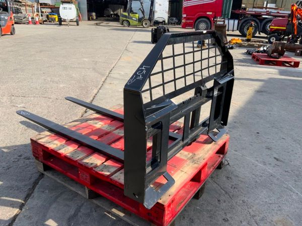 SKID STEER FORK CARRIAGE ATTACHMENT.....181w. 344163628