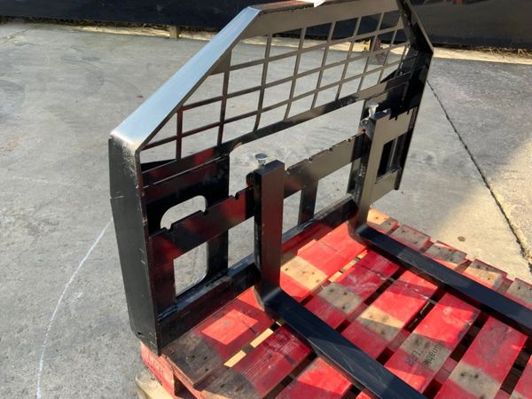 SKID STEER FORK CARRIAGE ATTACHMENT.....181w. 344163633