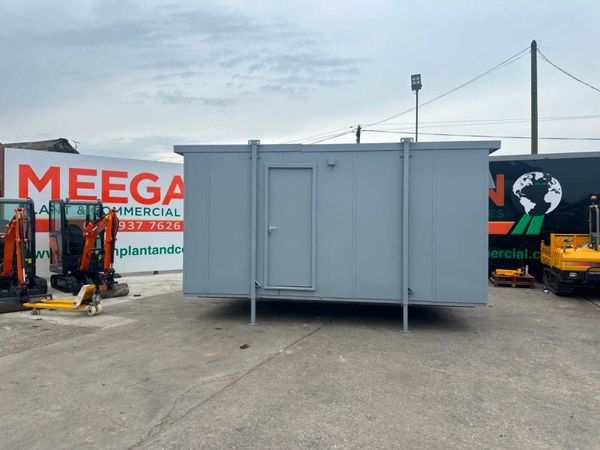 16 X 9 TOILET BLOCK UNIT.......815P 344313637