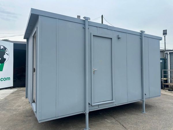 16 X 9 TOILET BLOCK UNIT.......815P 344313638