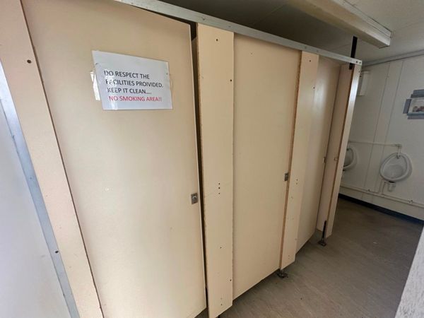 16 X 9 TOILET BLOCK UNIT.......815P 344313644