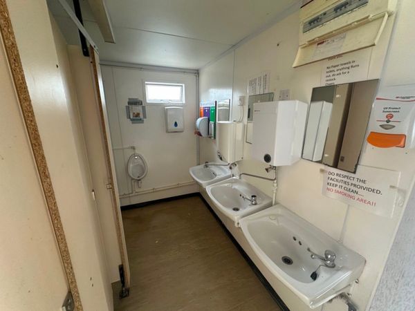 16 X 9 TOILET BLOCK UNIT.......815P 344313642