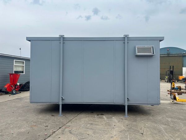 16 X 9 TOILET BLOCK UNIT.......815P 344313660