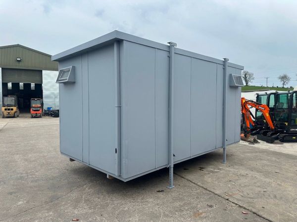 16 X 9 TOILET BLOCK UNIT.......815P 344313661