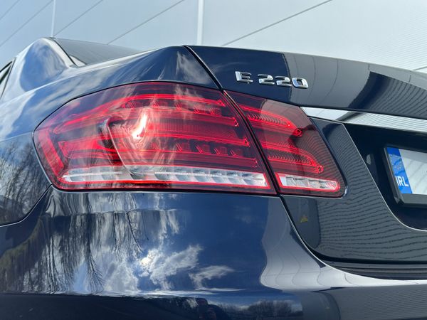 Mercedes-Benz E220d AMG Night Edition 344338483