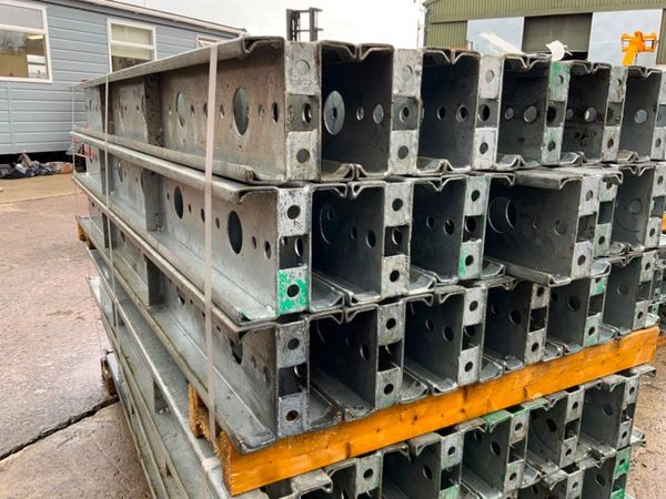 1800mm GALVANISED ALIGNMENT RAILS.........975. 344511043