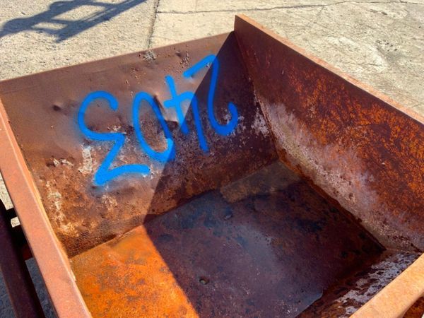 SELF TIPPING BUILDERS RUBBLE BOAT SKIP...2403. 344838334
