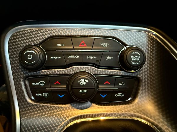 DODGE CHALLENGER HELLCAT 6.2 MANUAL 717BHP 344865411