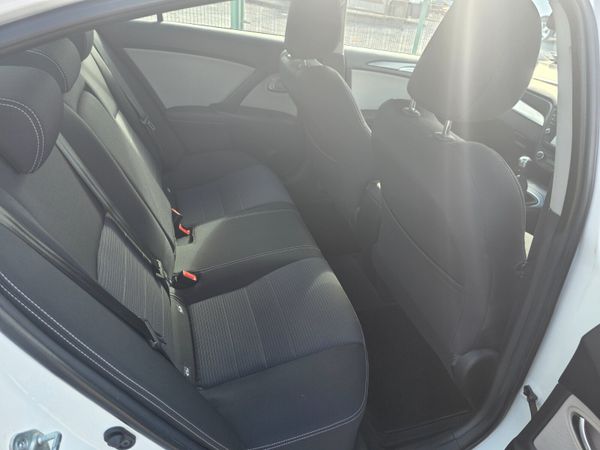 Toyota Avensis 2017 344966904