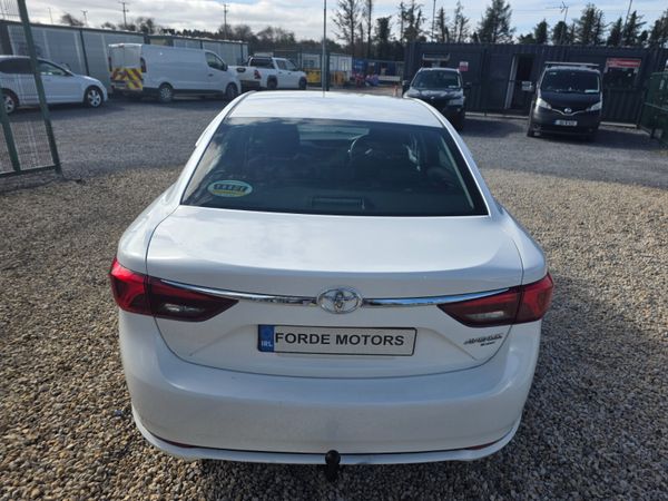 Toyota Avensis 2017 344966937