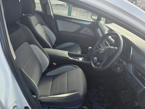 Toyota Avensis 2017 344966940