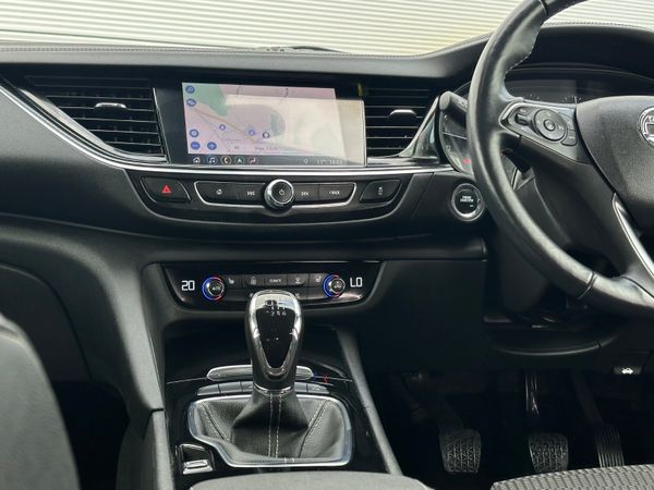 Insignia TurboD  SatNav Tech Line 345004575