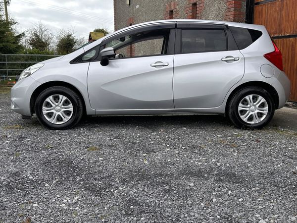 Nissan Note 2015 345111616