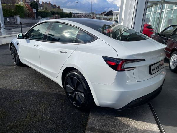 Tesla Model 3 2024 345360850