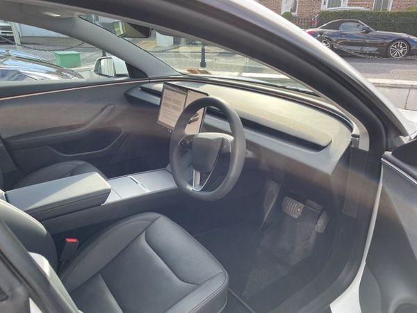 Tesla Model 3 2024 345360851