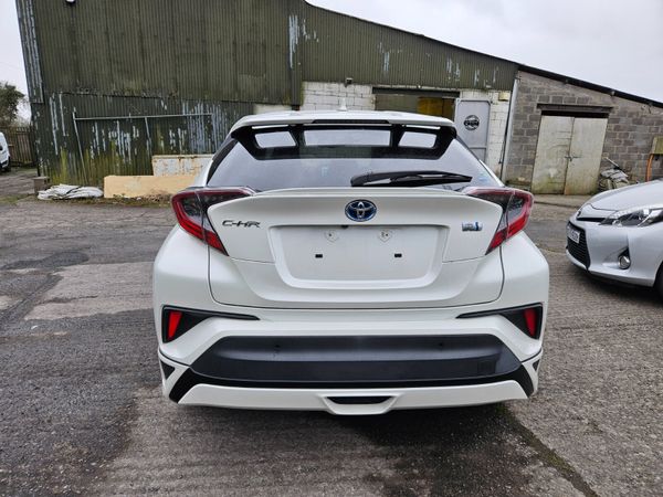 Toyota CHR 2017 1.8 hybrid Sol model 345381958
