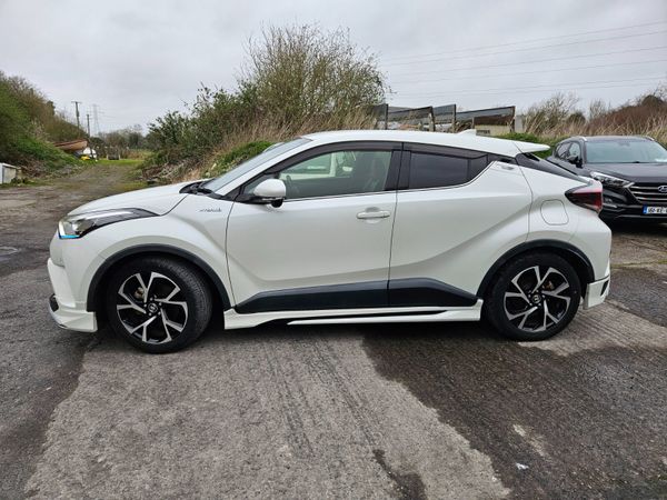 Toyota CHR 2017 1.8 hybrid Sol model 345381961