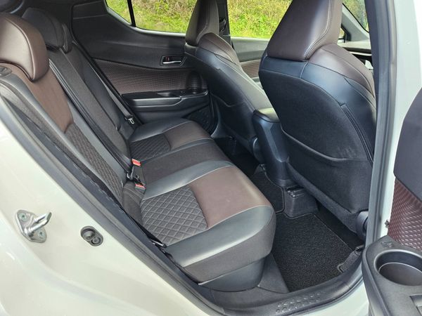 Toyota CHR 2017 1.8 hybrid Sol model 345616605