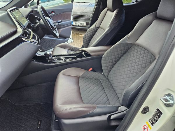Toyota CHR 2017 1.8 hybrid Sol model 345616634