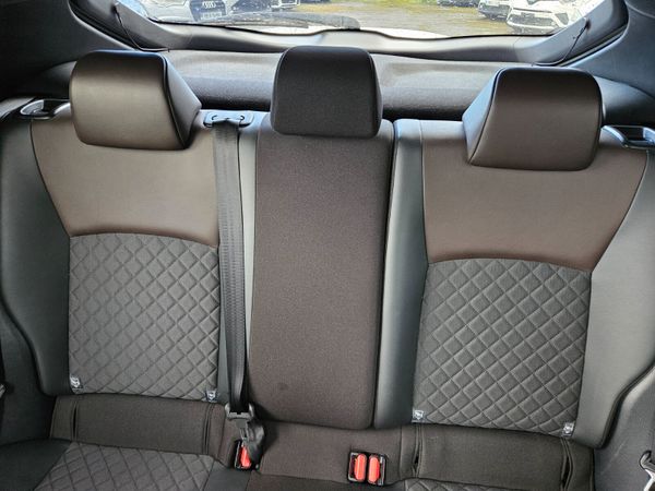Toyota CHR 2017 1.8 hybrid Sol model 345616635