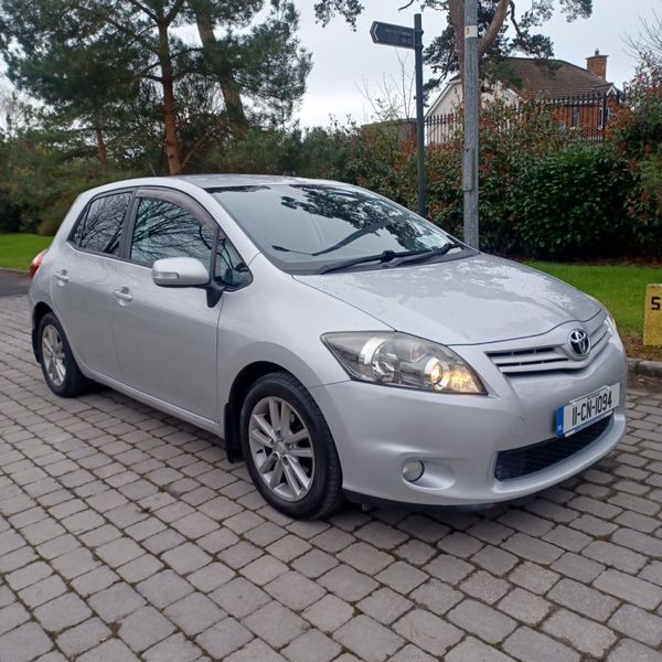 Toyota Auris 2011 Automatic 1.4 D-4D Luna Sport Mo 345764737
