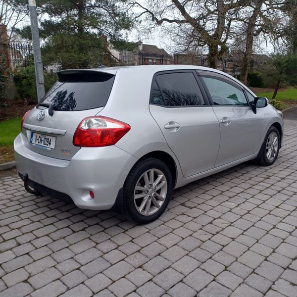 Toyota Auris 2011 Automatic 1.4 D-4D Luna Sport Mo 345764739