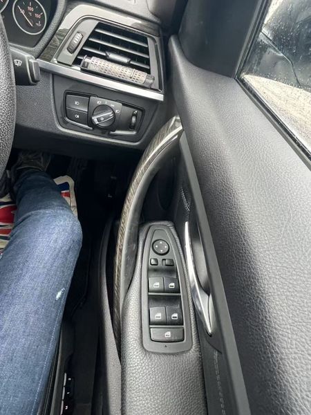 132 BMW 320D 345796986