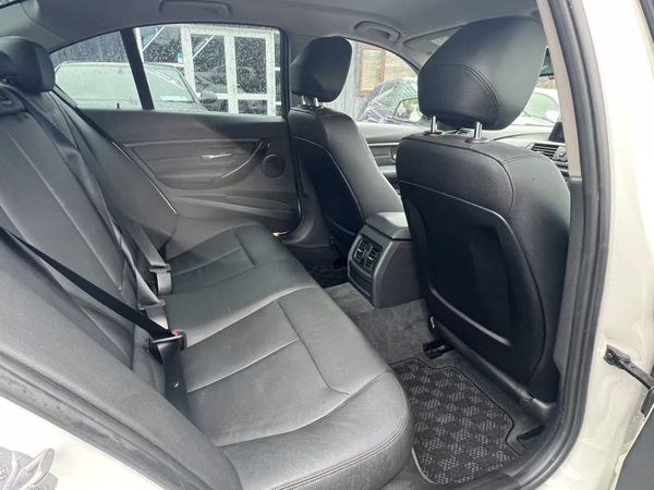 132 BMW 320D 345796989