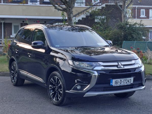 Mitsubishi Outlander *IMMACULATE* 2016 345852069
