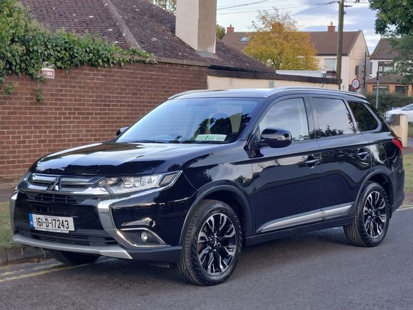 Mitsubishi Outlander *IMMACULATE* 2016 345852085