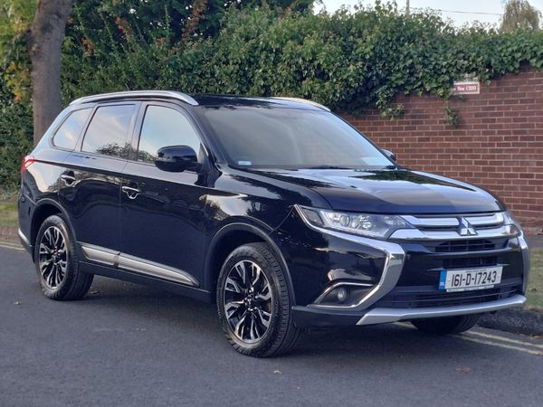 Mitsubishi Outlander *IMMACULATE* 2016 345852083