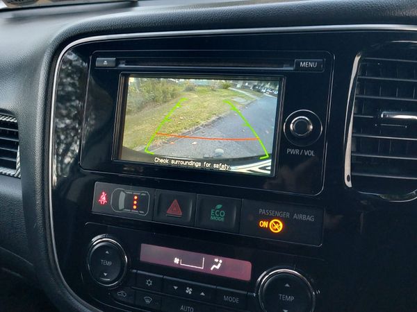 Mitsubishi Outlander *IMMACULATE* 2016 345852096