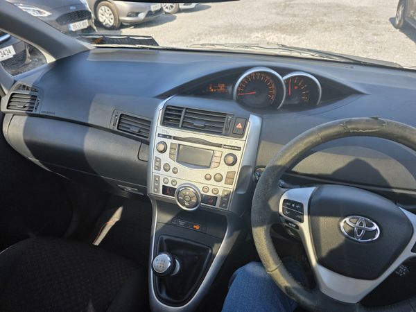 Toyota Verso 2012 Seven Seater 346089988